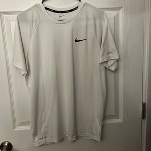 Nike Swim Dri-Fit UPF 40+ Mens T-Shirt Size M
